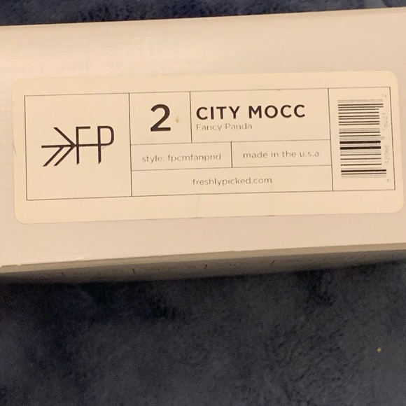NEW Freshly Picked Fancy Panda City Moccs Size 2 - Picture 2 of 3